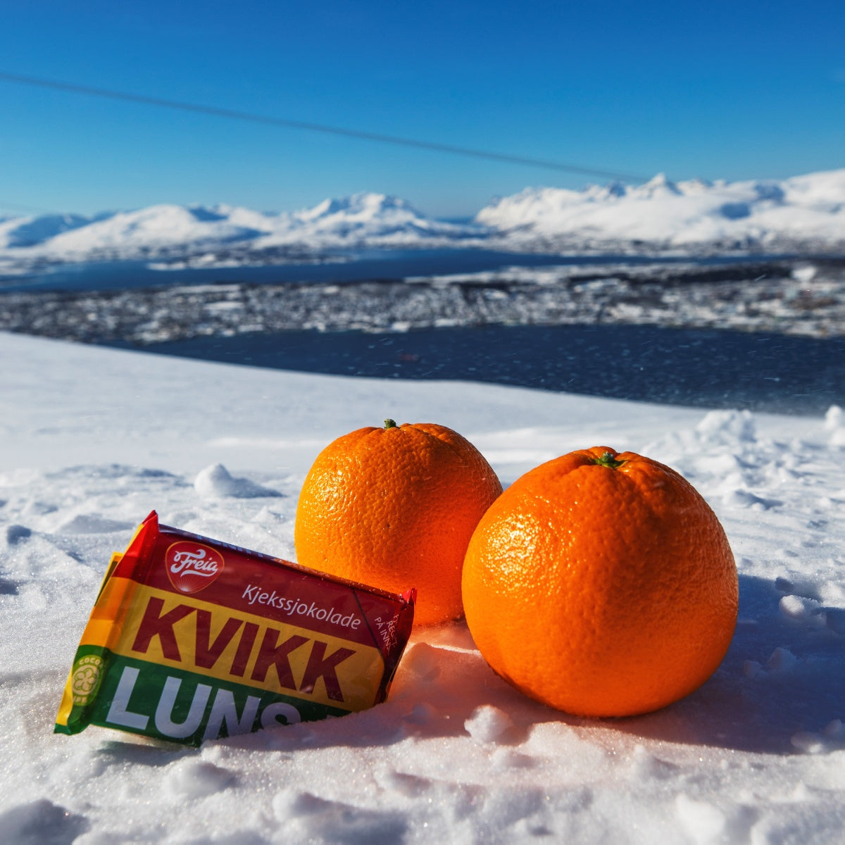Freia Kvikk Lunsj 6 Pack - Norway Chocolate Covered Wafers 47 grams (6 Pack)