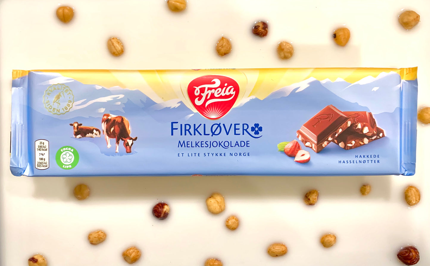 Freia Firklover - Freia Milk Chocolate with Chopped Hazelnuts 200 grams (7 oz)
